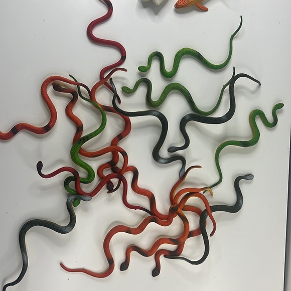 Rubber /  Plastic Toy Lot | Snakes, Frogs, Reptiles, Fish and More - Picture 5 of 17
